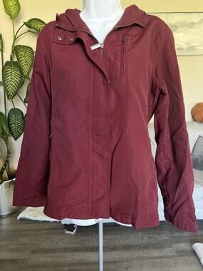 Eddie Bauer Women maroon Nylon Hooded Soft shell Jacket Zip Pockets Size S #1023